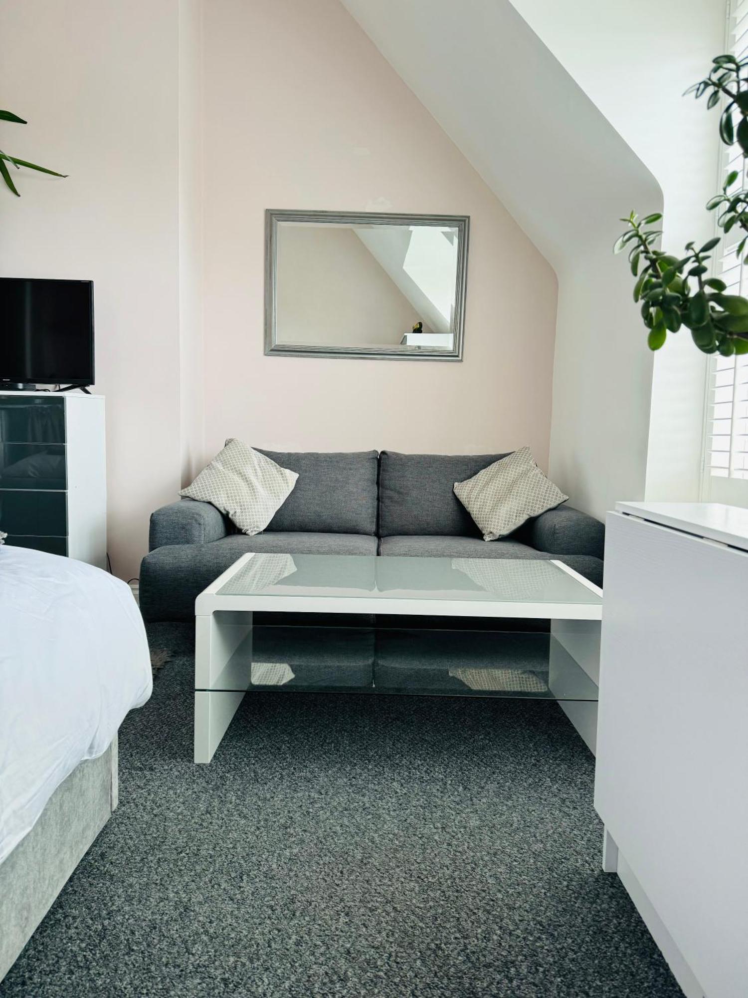 Penthouse Suite, Sea View, Close To Shops, Beach And Train St Leonards-on-Sea Exterior foto