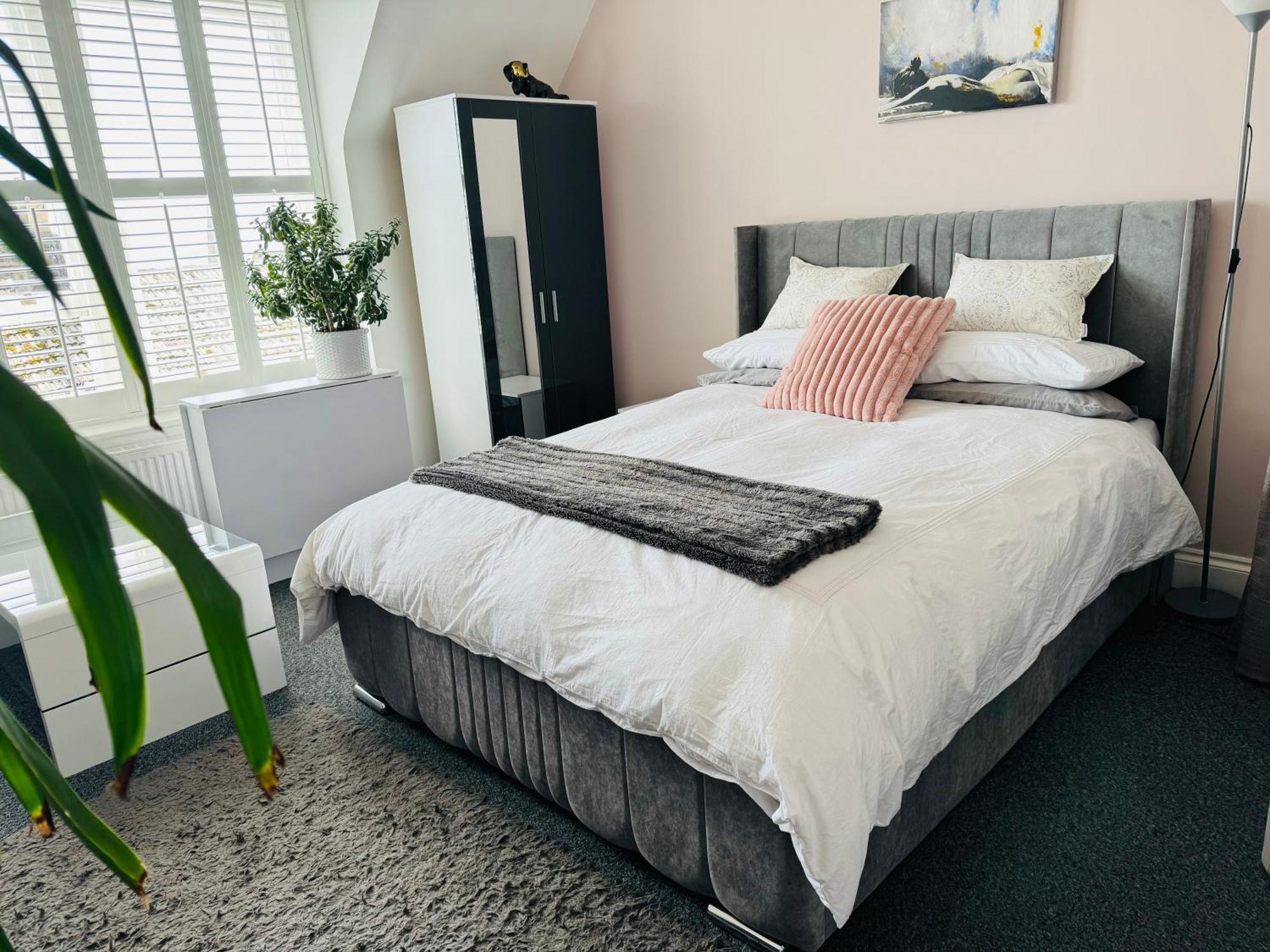 Penthouse Suite, Sea View, Close To Shops, Beach And Train St Leonards-on-Sea Exterior foto